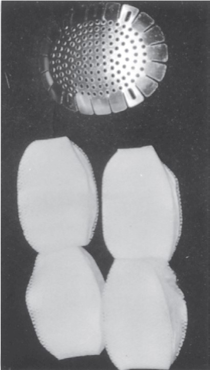 FIGURE 16-38, cont’d F, Postoperative radiograph showing reduction. G, Immediately postoperatively, patient has regained mobility of the mandible. H, Metal and gauze eye patches can be used to protect the reduced arch for several days (I).